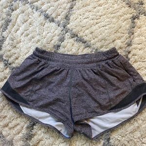 Lululemon dark heather grey hotty hot shorts 2.5”